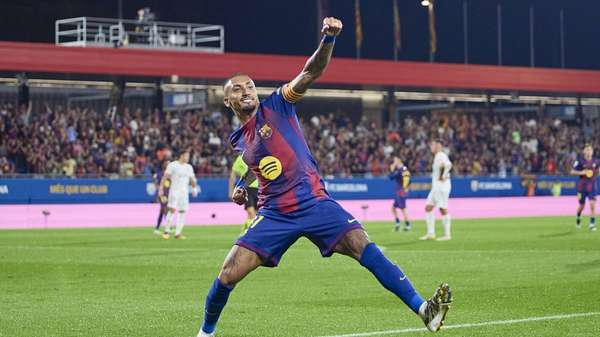 拉菲尼亚伤缺暴露巴萨体系短板 攻防数据全面滑坡