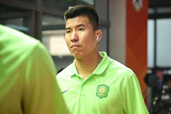 袁甲犀利点评国安半场：攻防两端问题凸显，亚冠出线告急