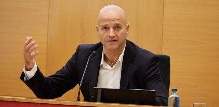 前高管维拉霍亚炮轰拉波尔塔：巴萨经济管理存重大隐患