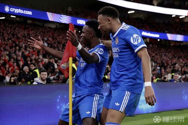 姆巴佩挺身而出：当维尼修斯遭遇种族歧视时 他用行动诠释队友情谊